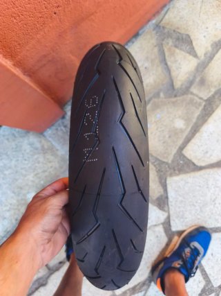 Neumático Pirelli Diablo para Scooter 120-70-15