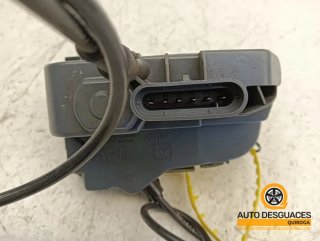Cerradura puerta trasera izquierda Renault Megane