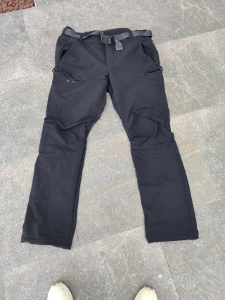 Pantalón trekking negro