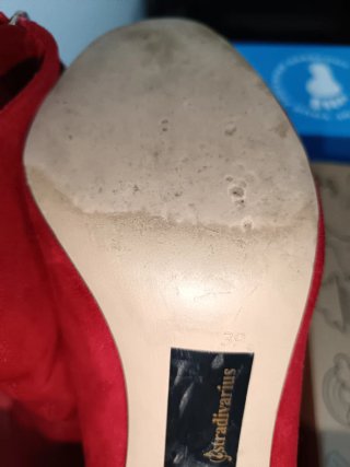 Botines rojos Stradivarius talla 39