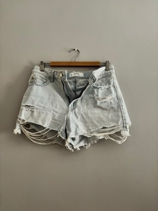 Shorts vaqueros Stradivarius rotos