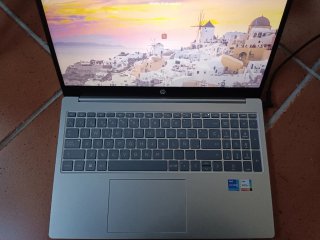 PC Trabajo portátil HP Laptop 15-fd0020ns i7-1355U