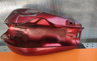 Depósito Yamaha Caferacer para Restaurar