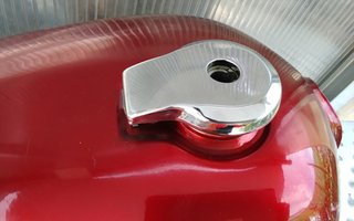 Depósito Yamaha Caferacer para Restaurar