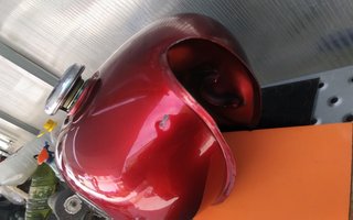 Depósito Yamaha Caferacer para Restaurar