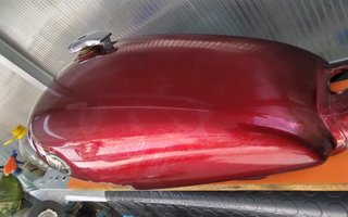 Depósito Yamaha Caferacer para Restaurar