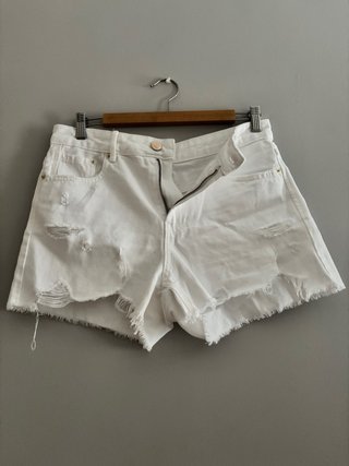 Shorts vaqueros blancos Stradivarius