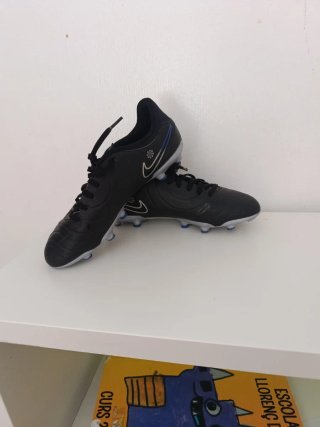 Botas de fútbol Nike Tiempo Negras