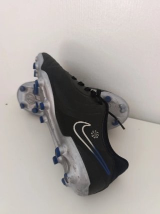 Botas de fútbol Nike Tiempo Negras