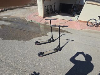 2 Patinetes Eléctricos Infantiles
