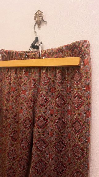 Pantalones campana elasticos estampados