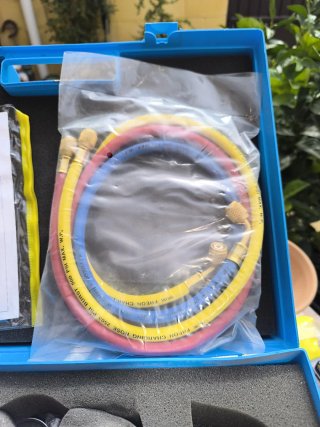 Manómetro para Aire Acondicionado con Maletín