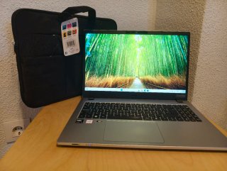 Acer TravelMate 15,6 Intel Ultra 5 16GB 512GB