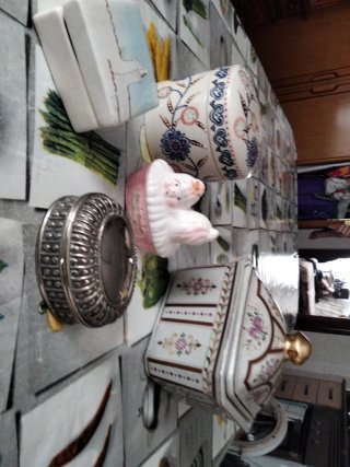 Cajas de porcelana y metal