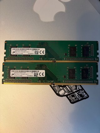 2 Módulos RAM DDR4 4GB Micron
