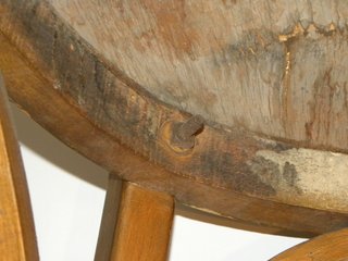 Silla antigua de madera para restaurar