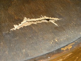 Silla antigua de madera para restaurar