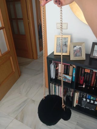 Bolso de fiesta redondo negro. Nuevo sin uso