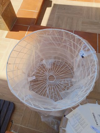 Mesa auxiliar grande Ikea KVISTBRO