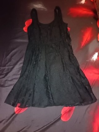 Vestido negro de encaje