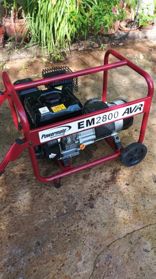 Generador eléctrico Powermate EM2800.