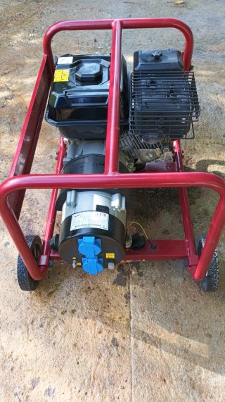Generador eléctrico Powermate EM2800.
