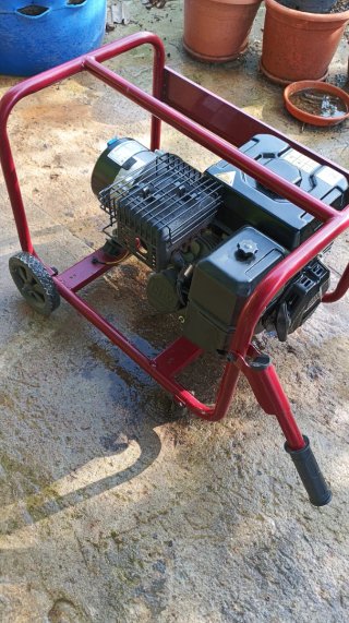 Generador eléctrico Powermate EM2800.