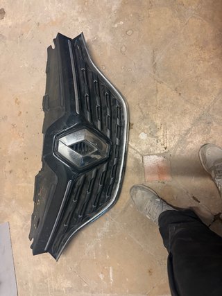 Rejilla frontal Renault