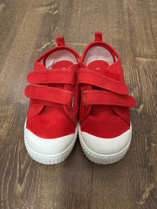 Zapatillas rojas Carrefour niño talla 30