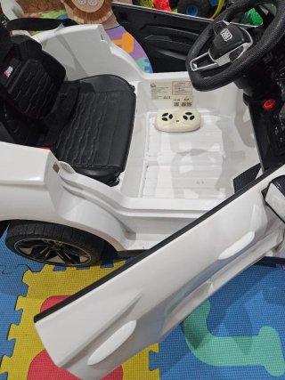 Coche eléctrico infantil Audi RS e-tron GT