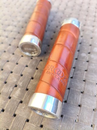 Puños para bicicleta Brooks marrones