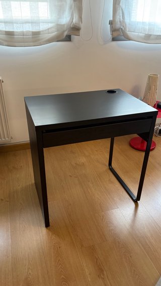 Escritorio Ikea Negro Pequeño