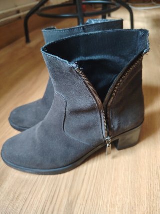 Botines ante gris talla 38