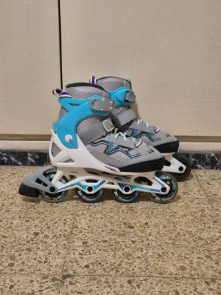 Patines en línea Oxelo grises y azules.