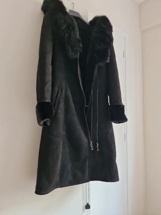 Abrigo de Piel Negro Talla S