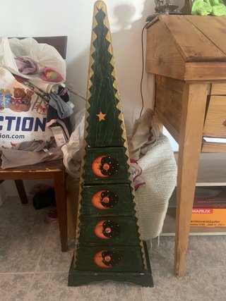 Cajonera de madera estilo árbol