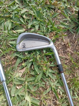 3 palos de golf: hierros y driver