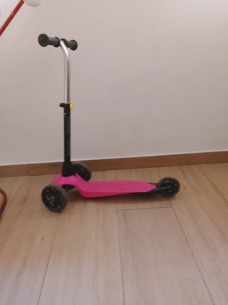 Patín Oxelo rosa 3 ruedas