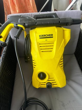 KARCHER K2 PRESSURE WASHER I HAVE A 8 SEC VIDEO