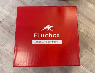 Botines piel cremallera y tacón grueso Fluchos