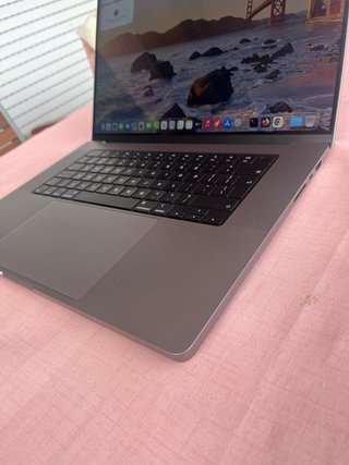 MacBook Pro 16 M1 Pro 99% bateria