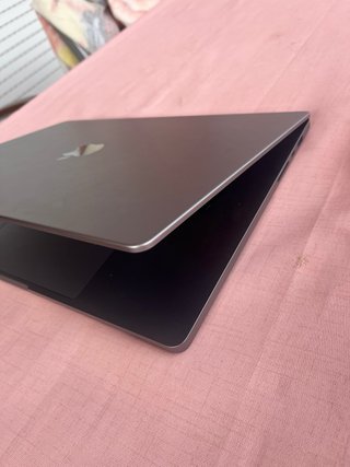 MacBook Pro 16 M1 Pro 99% bateria