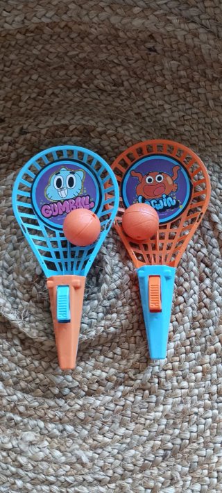 Juego de raquetas Gumball y Darwin
