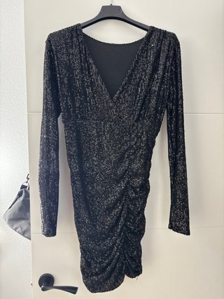 Vestido corto de lentejuelas negro