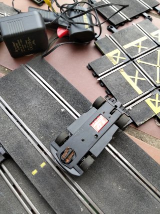 Lote Pistas y coche Scalextric y mas (no regateos)
