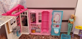 Casa de Barbie con muñeca y accesorios