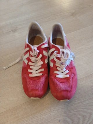 Zapatillas Munich Rojas T35 en muy buen estado