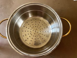 Scolapasta in metallo
