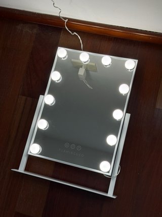Espejo de Maquillaje FLAMINGUEO con Luces LED
