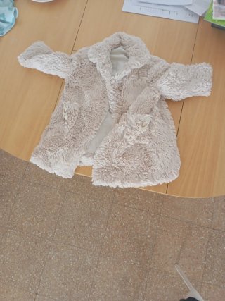 Abrigo de pelo sintético beige de 88 95 cm